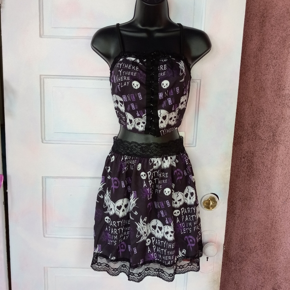 Kawaii Goth nwt corset top skirt set! Black lace, purple party skull FINAL PRICE - Picture 8 of 12